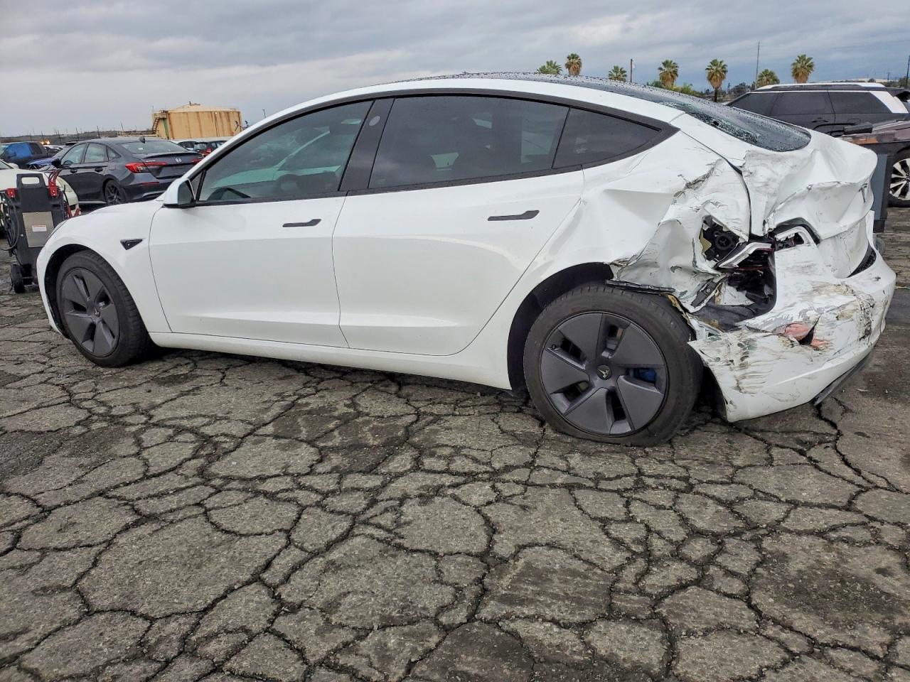 2022 TESLA MODEL 3 photo 2