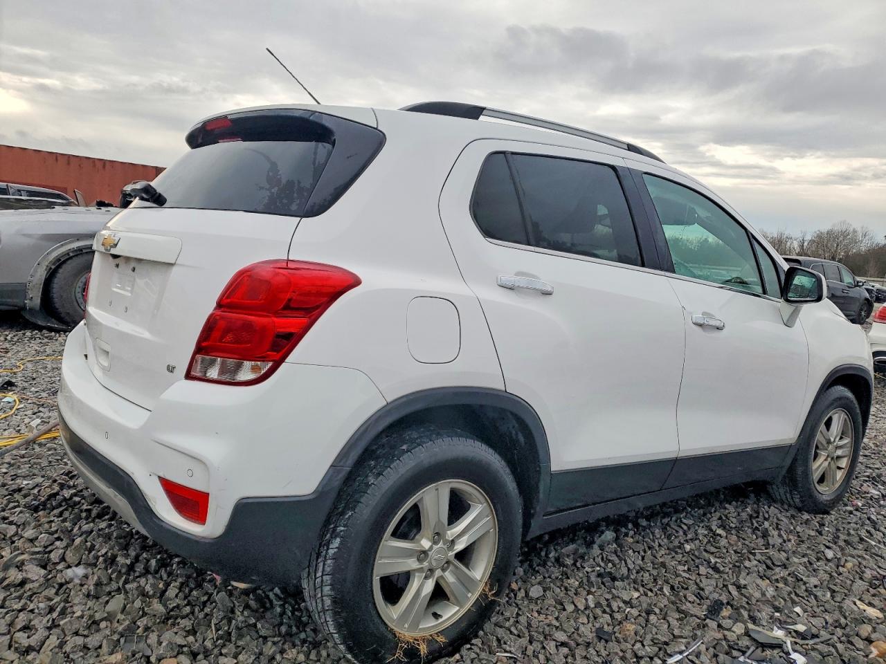 2020 CHEVROLET TRAX 1LT photo 3
