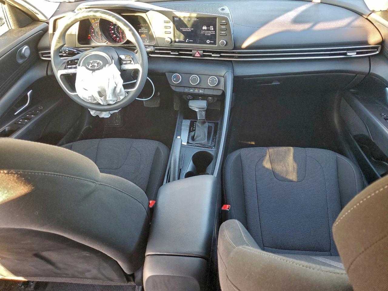2022 HYUNDAI ELANTRA SE photo 8