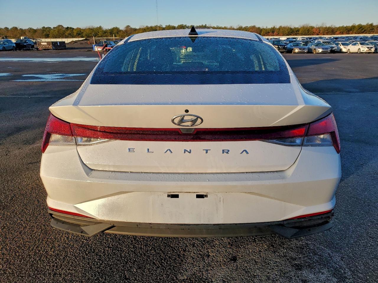 2022 HYUNDAI ELANTRA SE photo 6