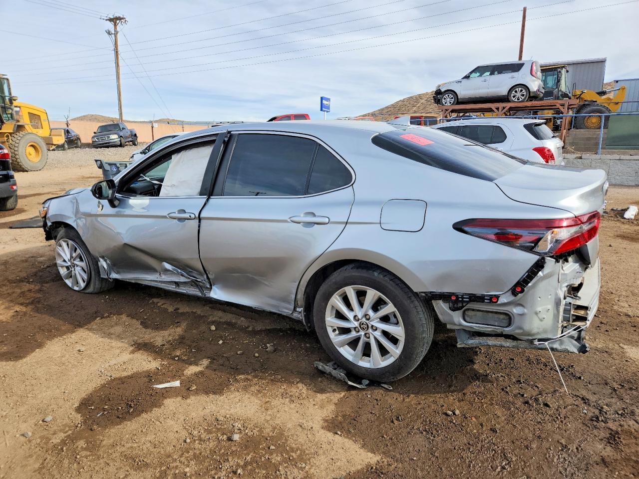 2024 TOYOTA CAMRY LE photo 3