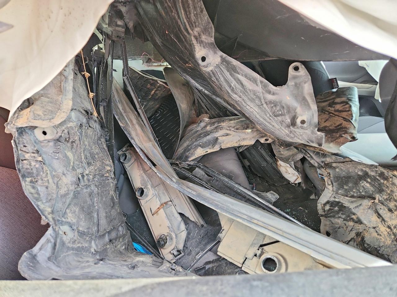 2024 TOYOTA CAMRY LE photo 19