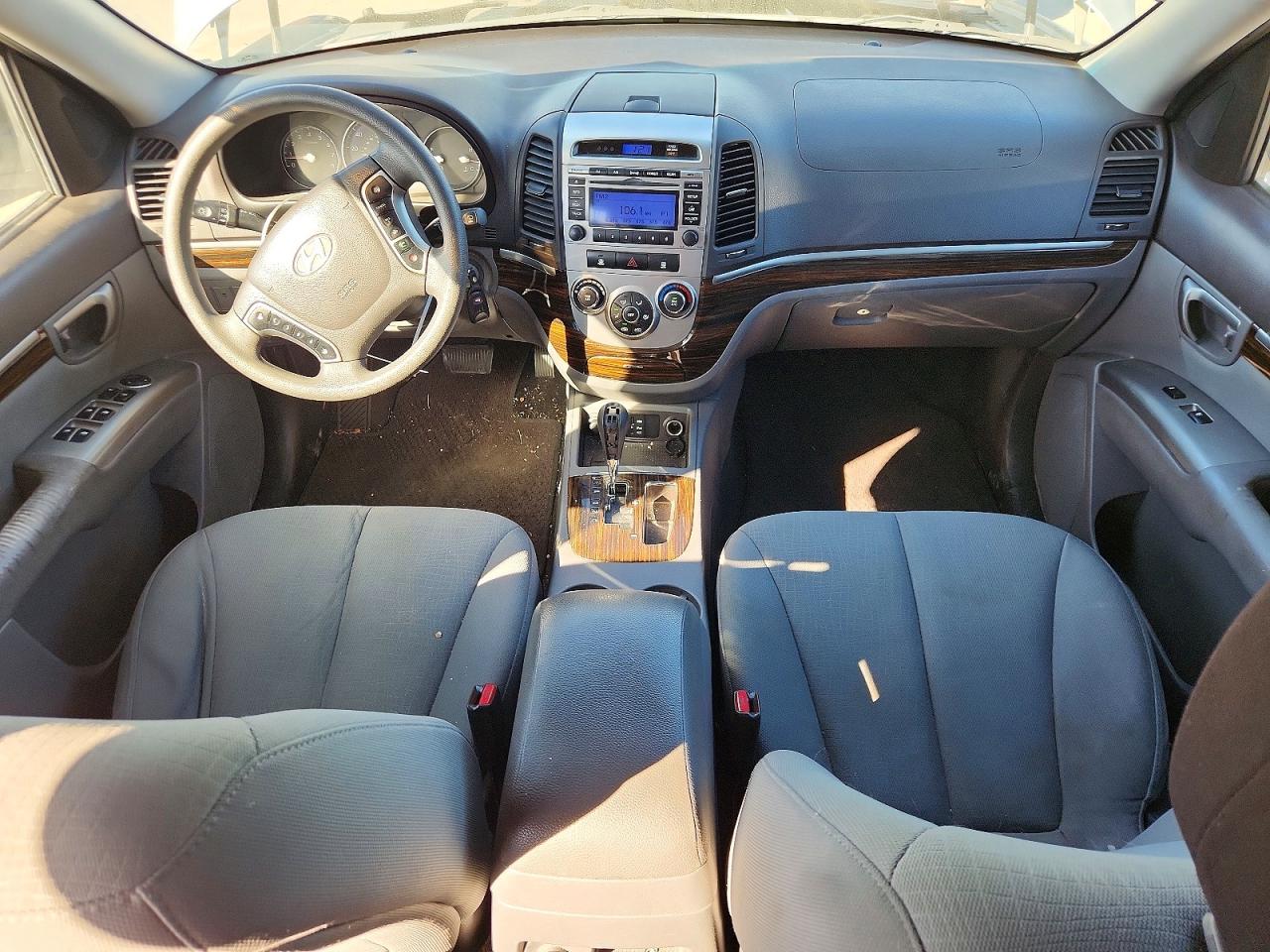 2010 HYUNDAI SANTA FE GLS photo 8