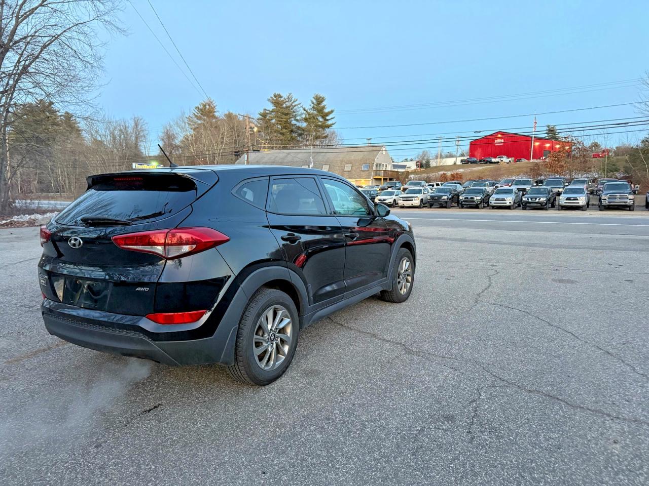 2018 HYUNDAI TUCSON SE photo 4