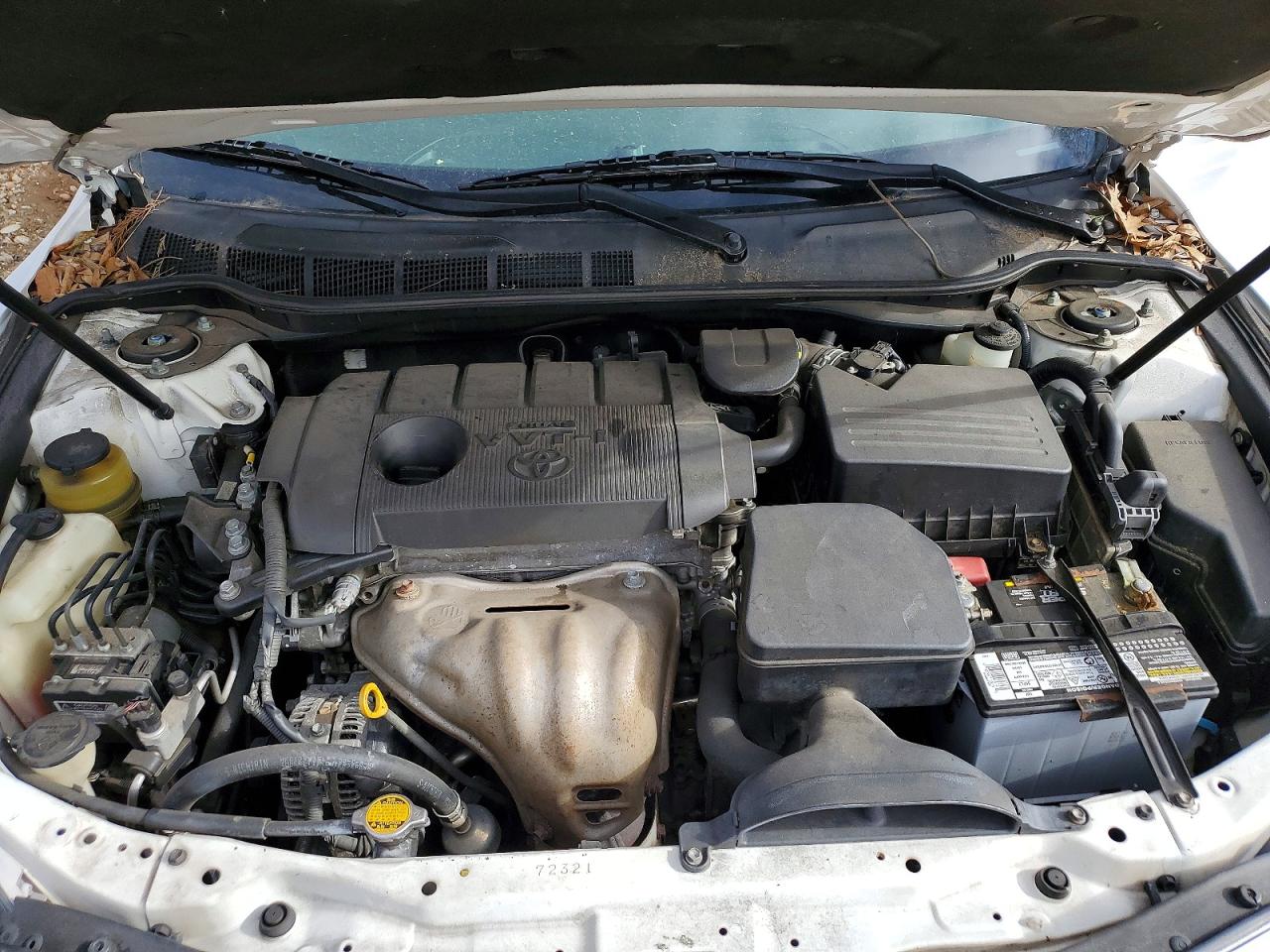 2011 TOYOTA CAMRY BASE photo 11