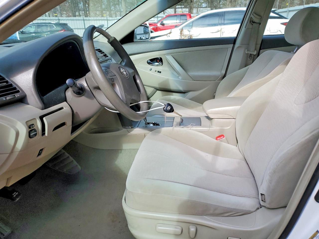 2011 TOYOTA CAMRY BASE photo 7