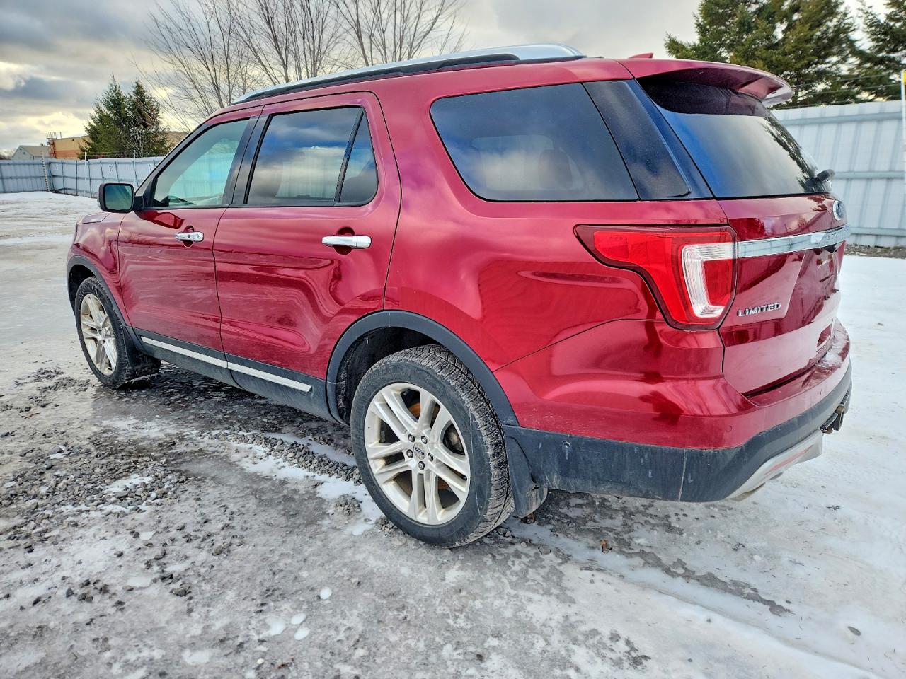 2017 FORD EXPLORER LIMITED photo 2