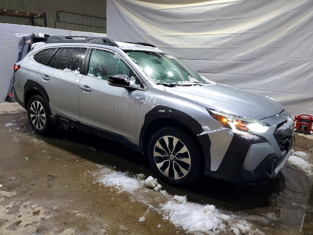 2025 SUBARU OUTBACK LIMITED photo 4