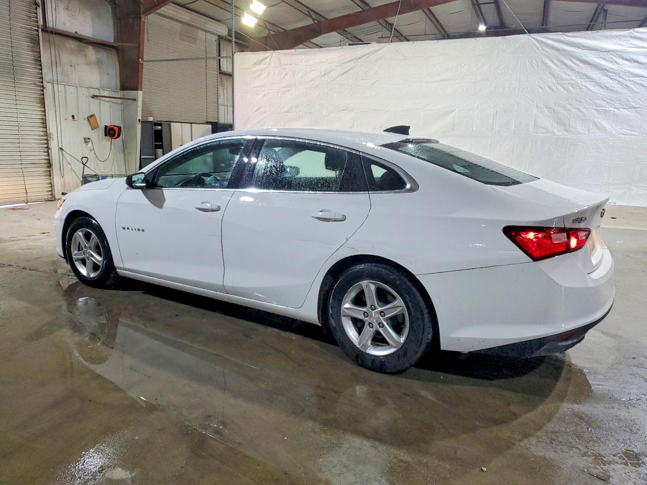 2020 CHEVROLET MALIBU LS photo 2