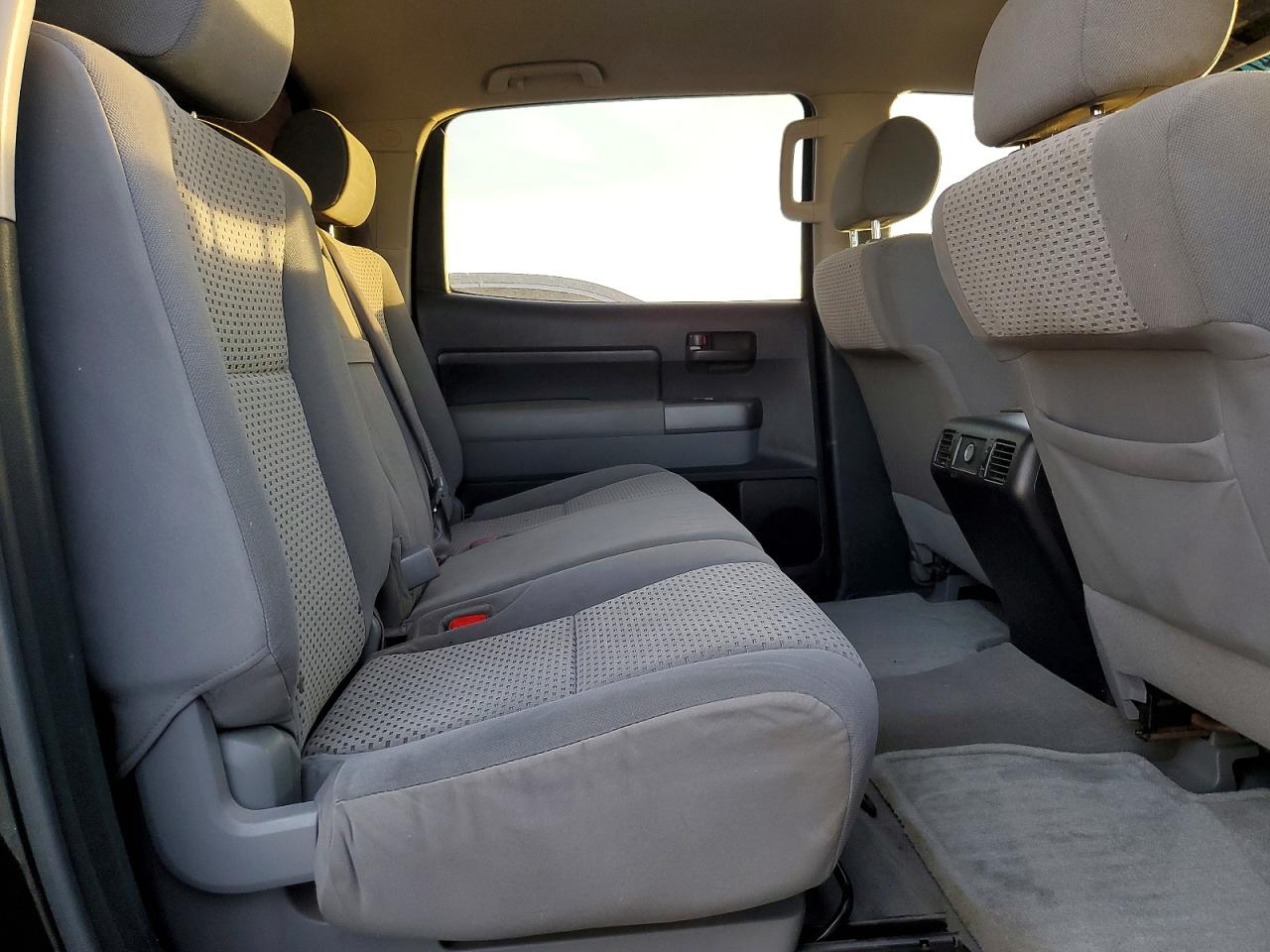 2010 TOYOTA TUNDRA CREWMAX SR5 photo 10