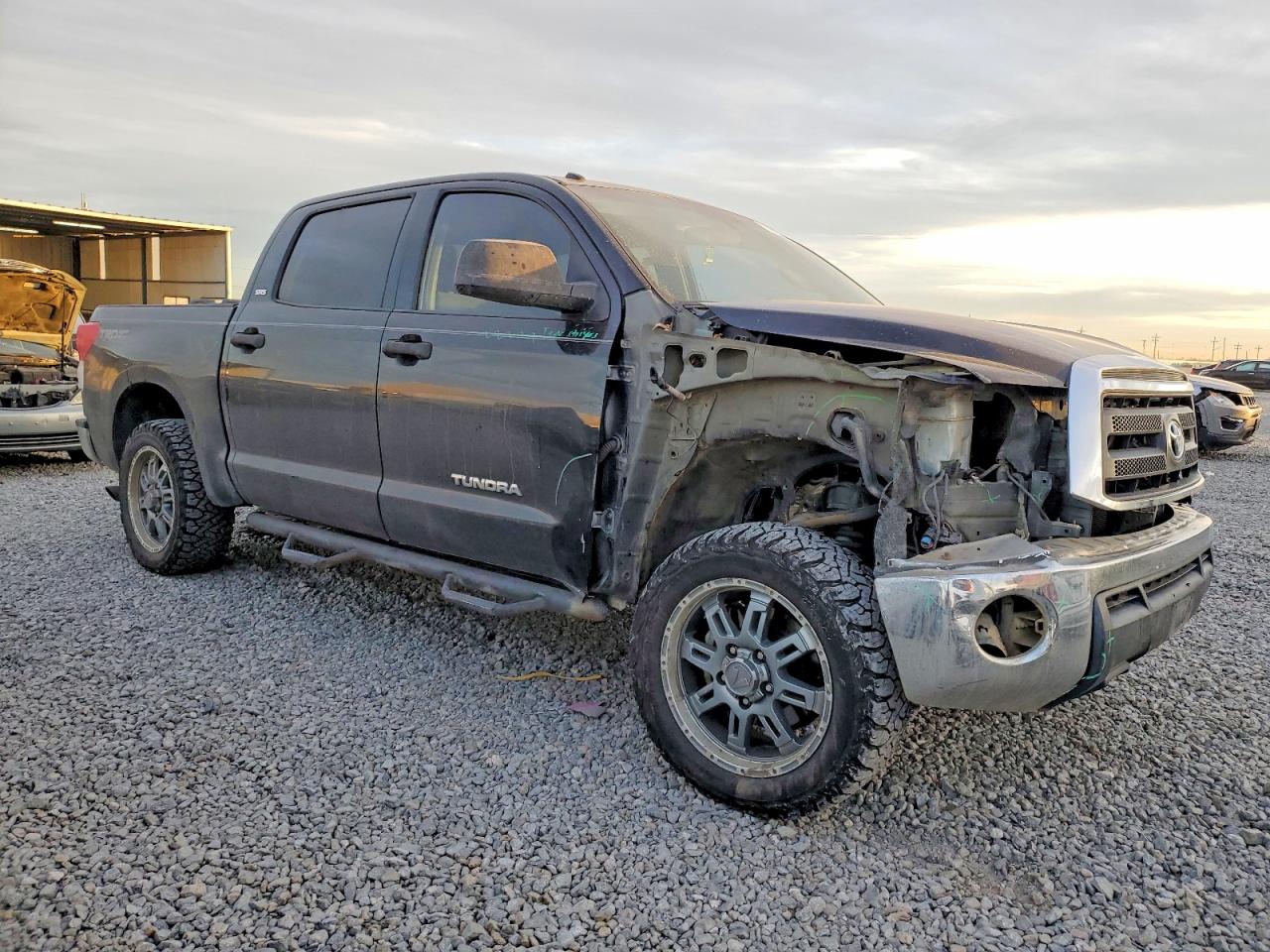 2010 TOYOTA TUNDRA CREWMAX SR5 photo 4
