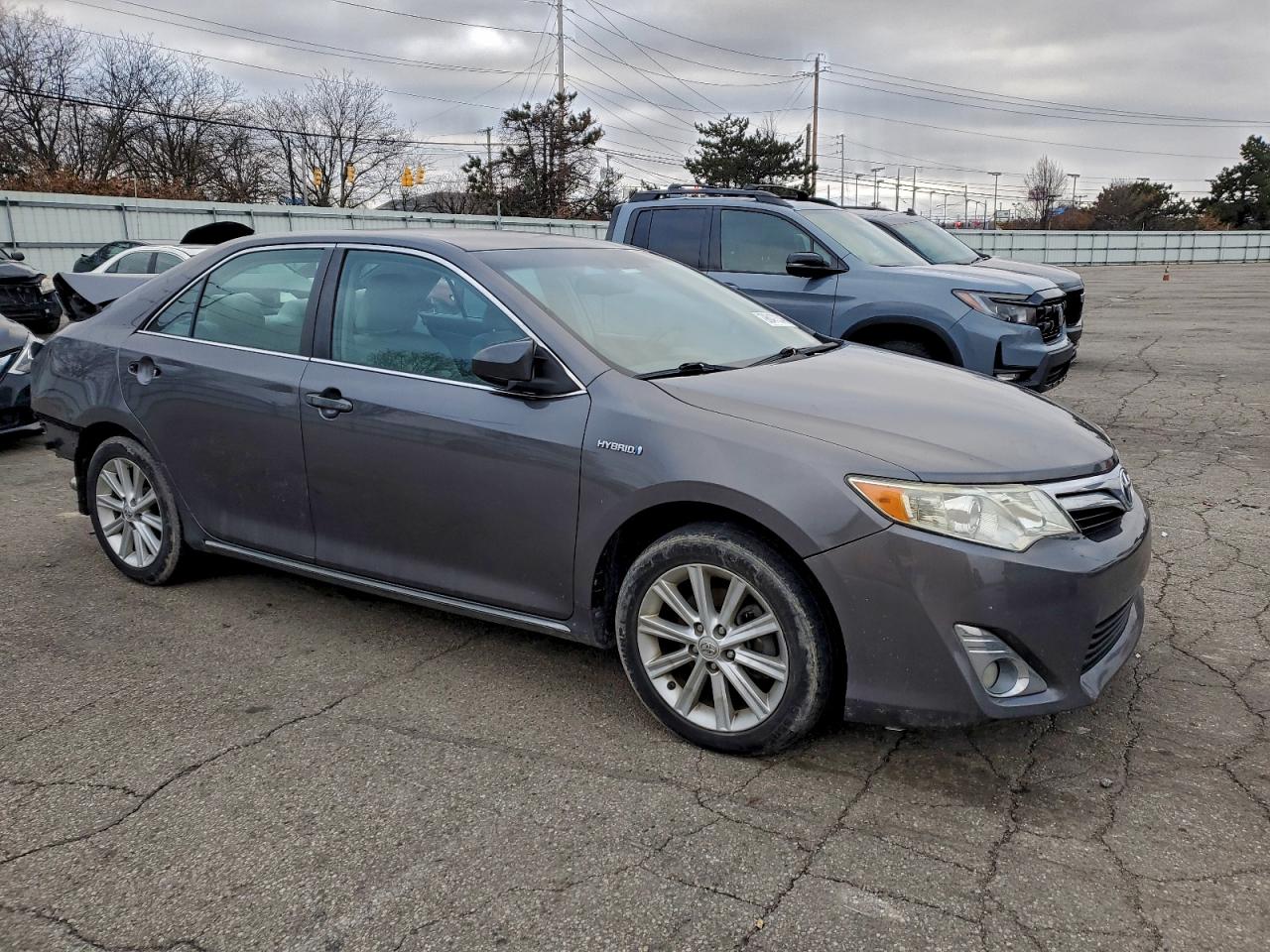 2013 TOYOTA CAMRY HYBRID photo 10