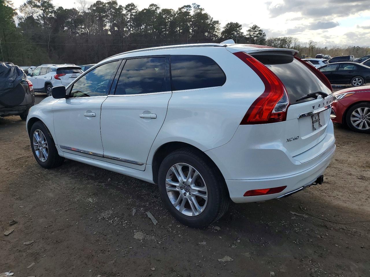 2016 VOLVO XC60 T5 PREMIER photo 2