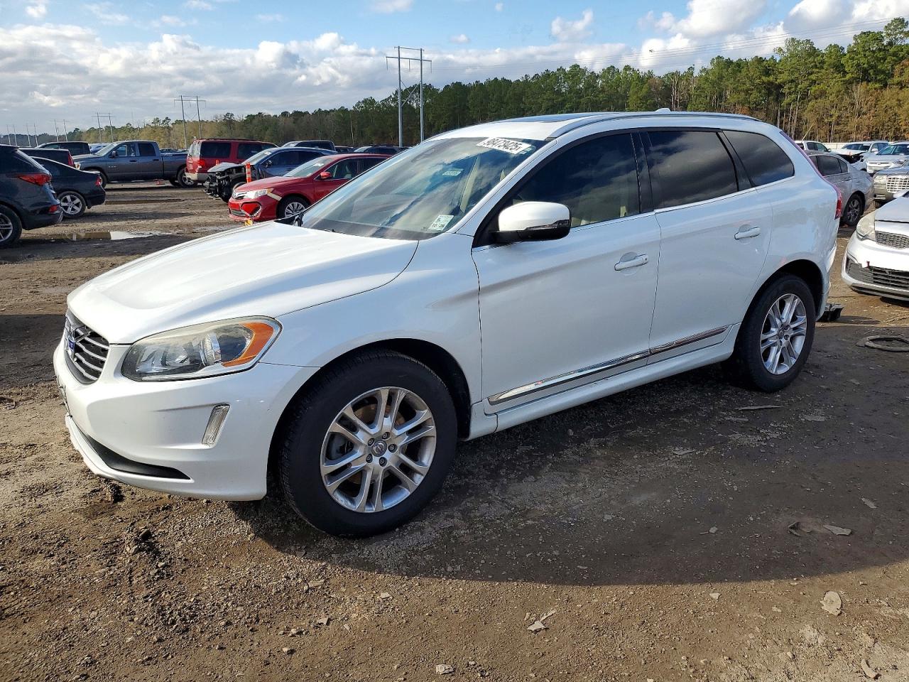 2016 VOLVO XC60