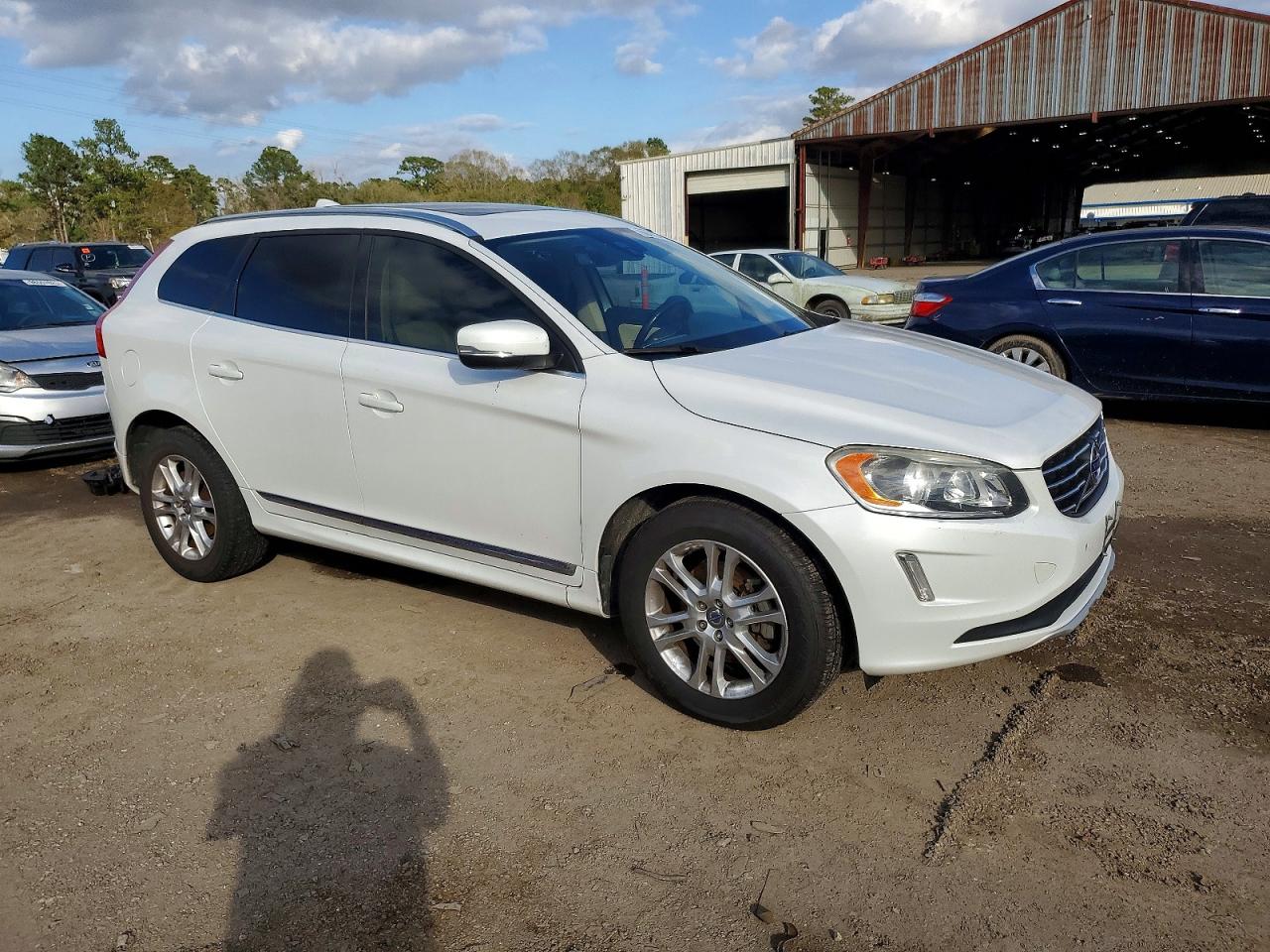 2016 VOLVO XC60 T5 PREMIER photo 4