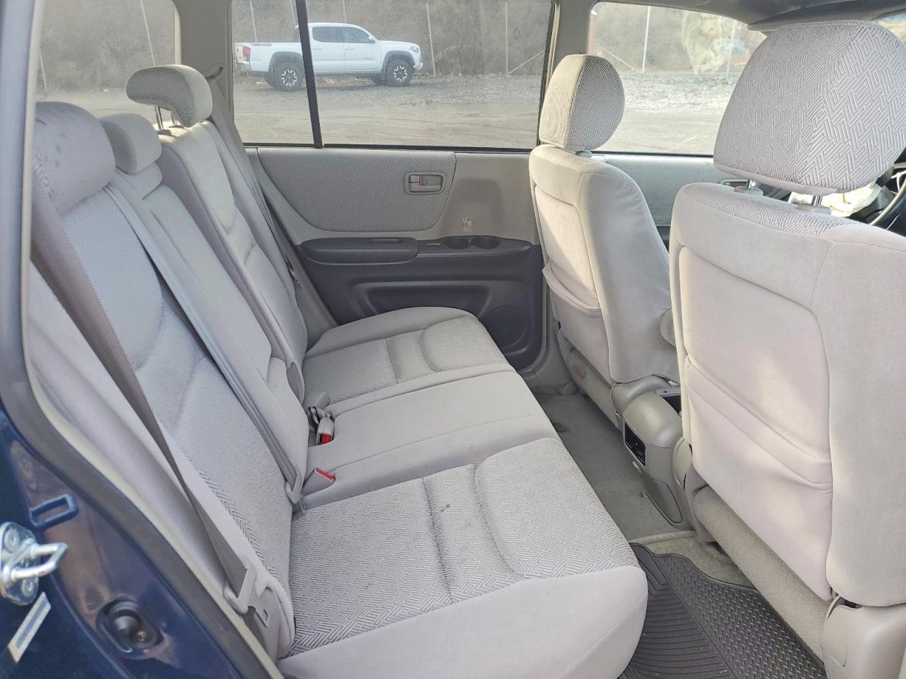2003 TOYOTA HIGHLANDER BASE photo 21