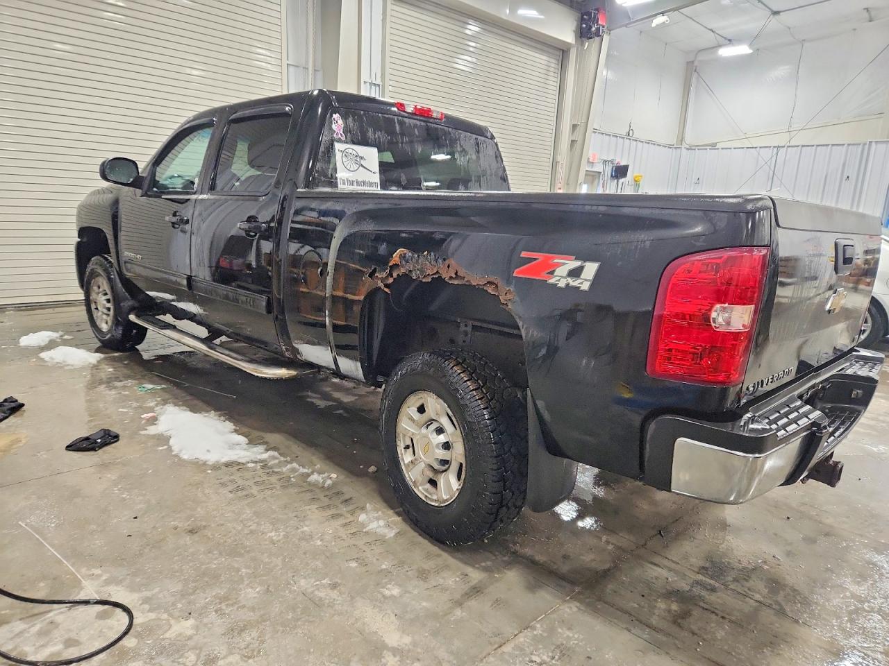 2010 CHEVROLET SILVERADO K2500 HEAVY DUTY LTZ photo 2