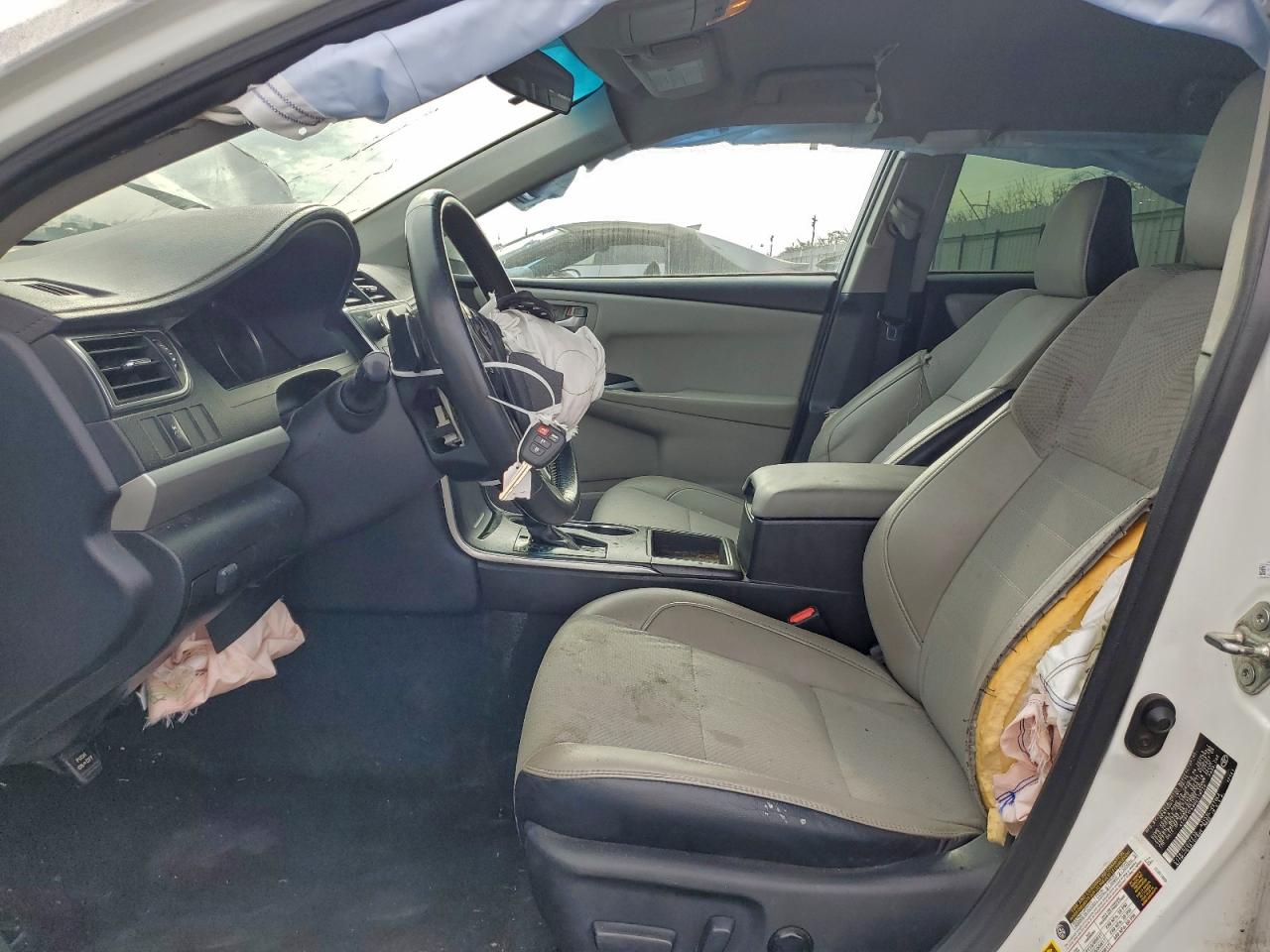 2017 TOYOTA CAMRY LE photo 7