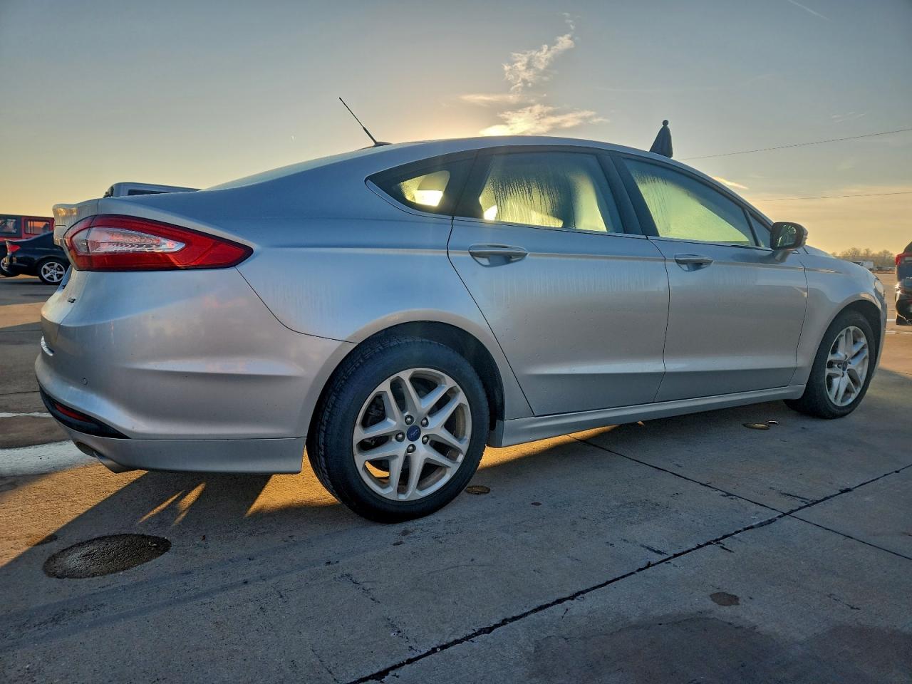 2015 FORD FUSION SE photo 3