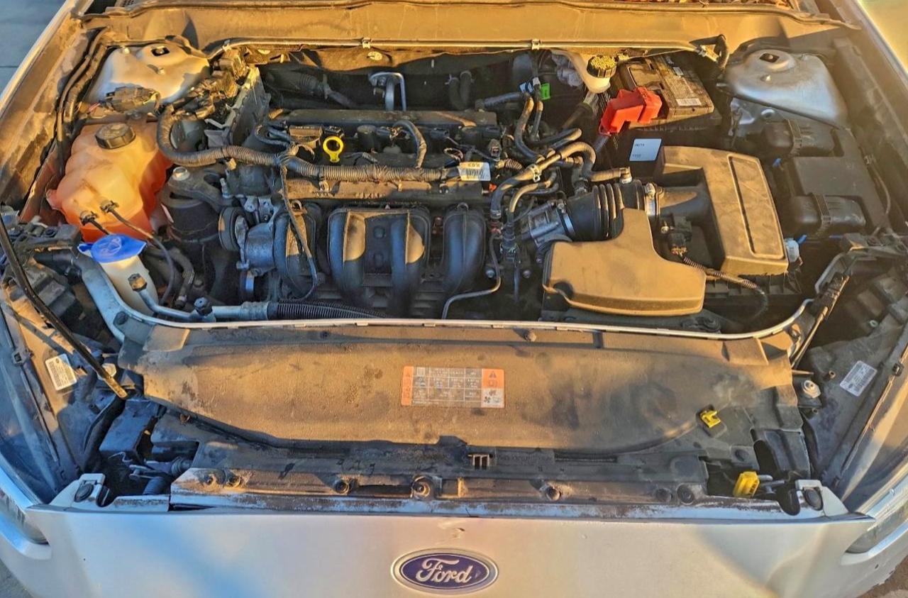 2015 FORD FUSION SE photo 11