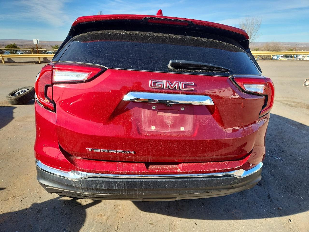 2024 GMC TERRAIN SLT photo 6
