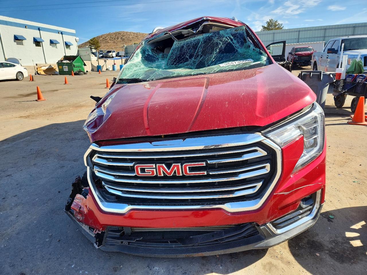 2024 GMC TERRAIN SLT photo 5