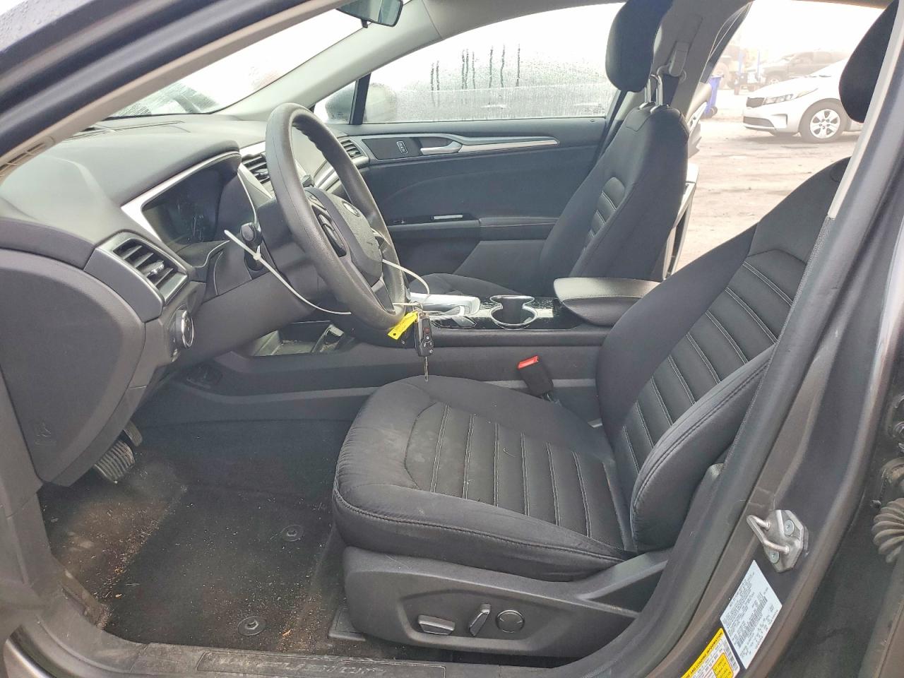 2014 FORD FUSION SE photo 7