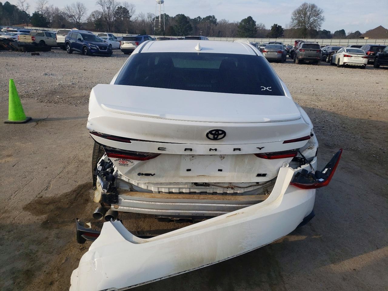 2025 TOYOTA CAMRY XSE photo 6