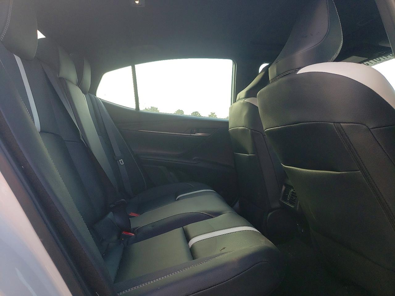 2025 TOYOTA CAMRY XSE photo 10