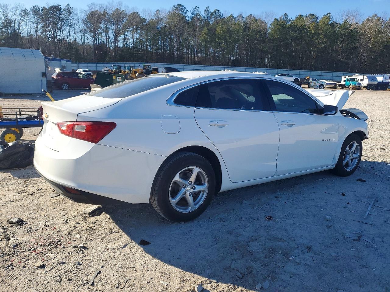 2018 CHEVROLET MALIBU LS photo 3