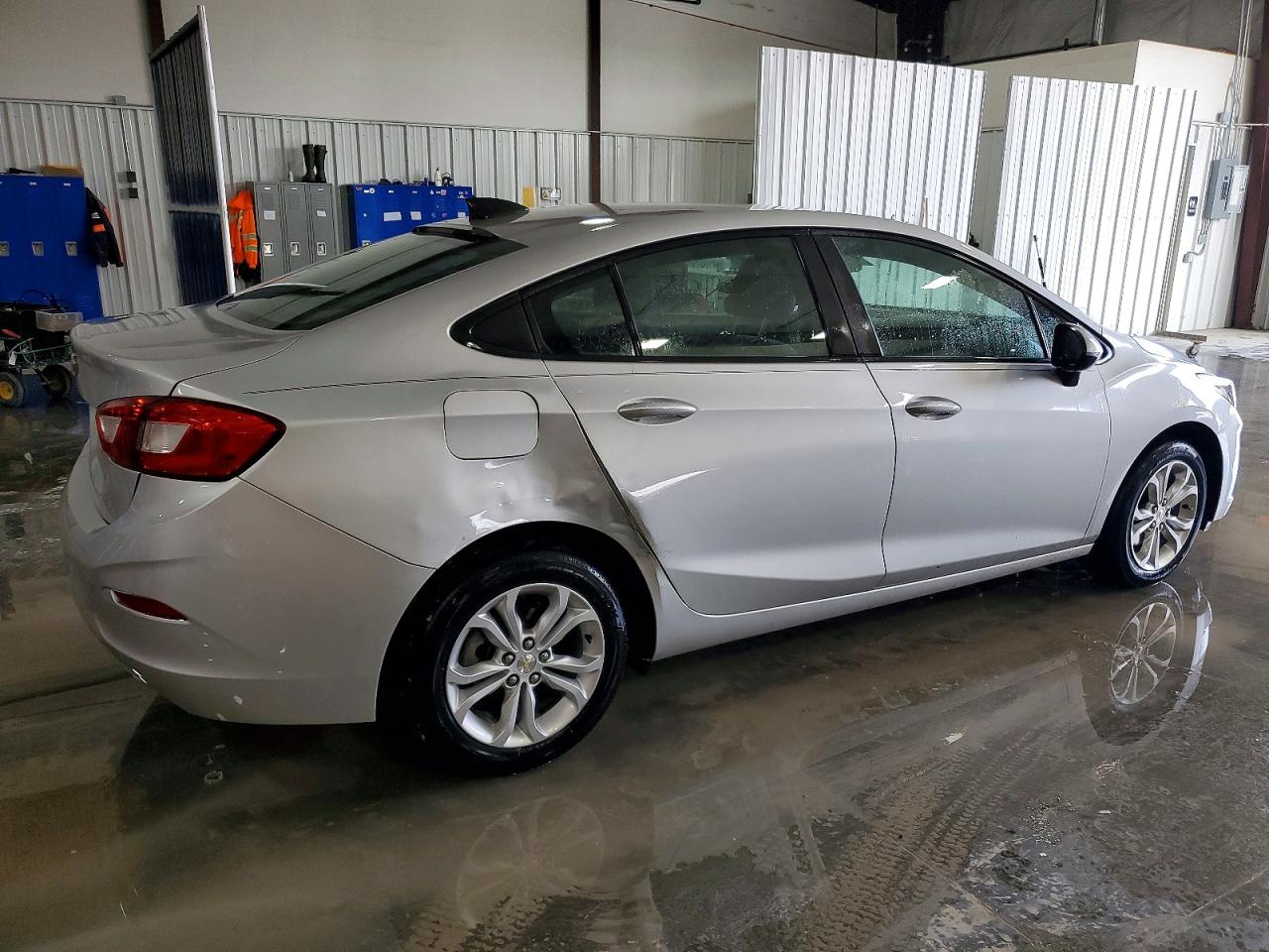 2019 CHEVROLET CRUZE LS photo 3