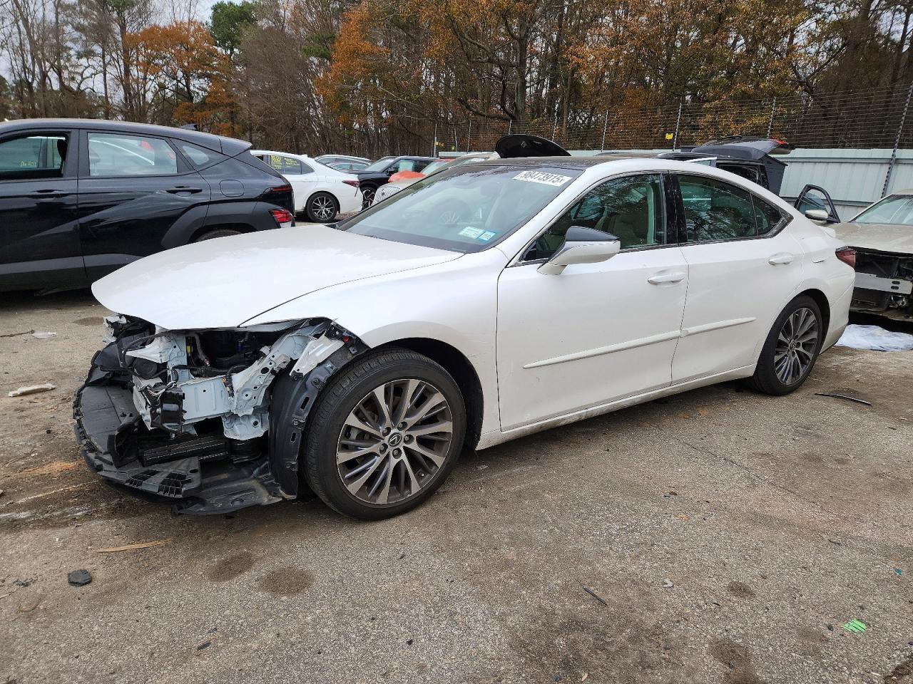 2021 LEXUS ES