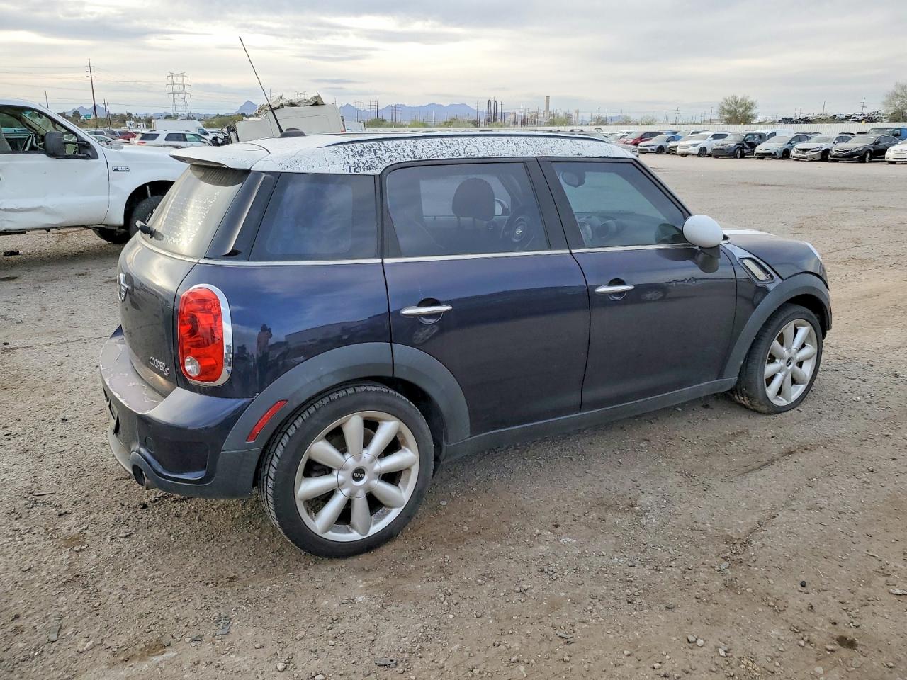 2011 MINI COOPER S COUNTRYMAN photo 3