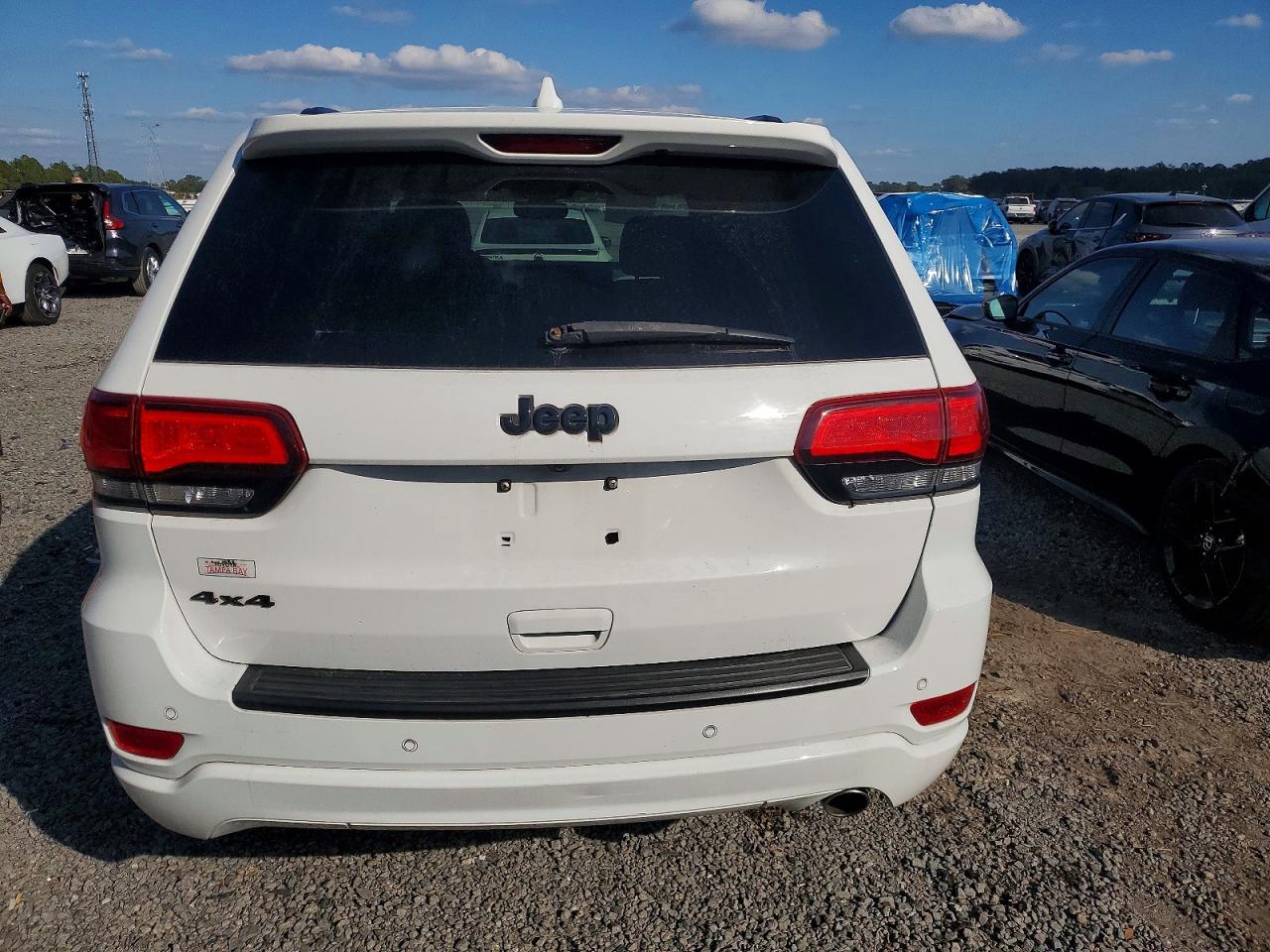 2019 JEEP GRAND CHEROKEE LAREDO photo 11