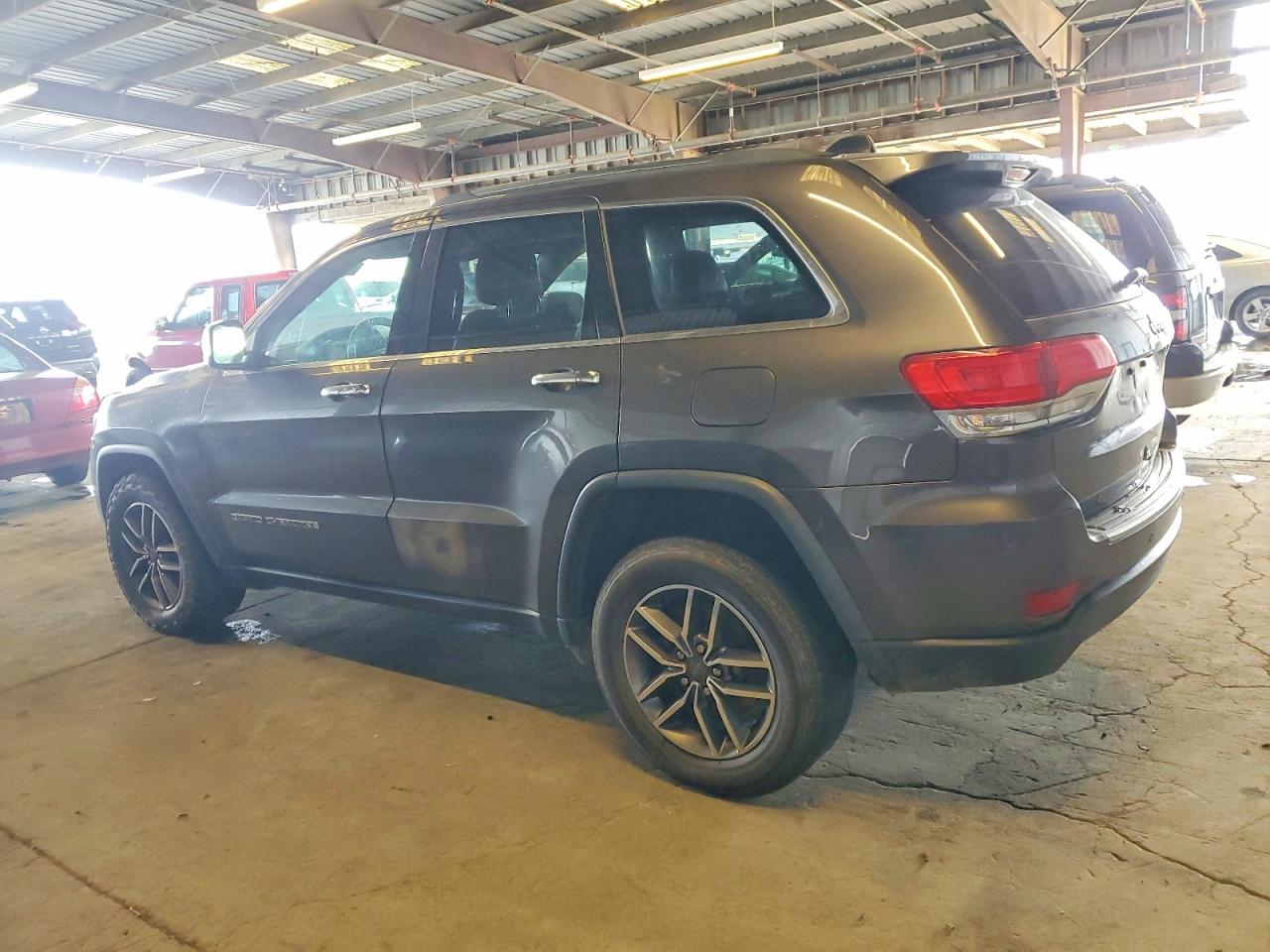 2019 JEEP GRAND CHEROKEE LIMITED photo 2