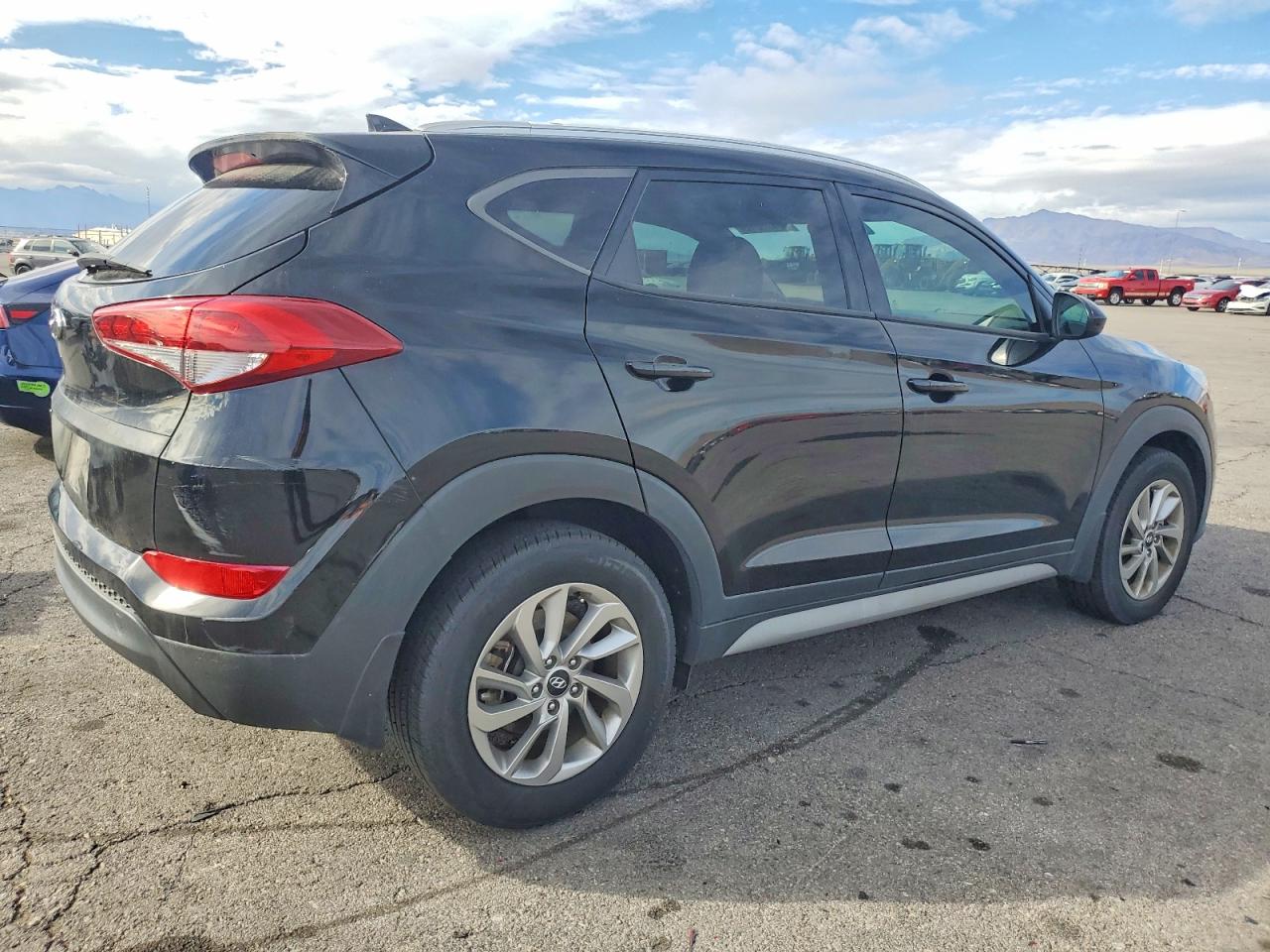 2018 HYUNDAI TUCSON SEL photo 3