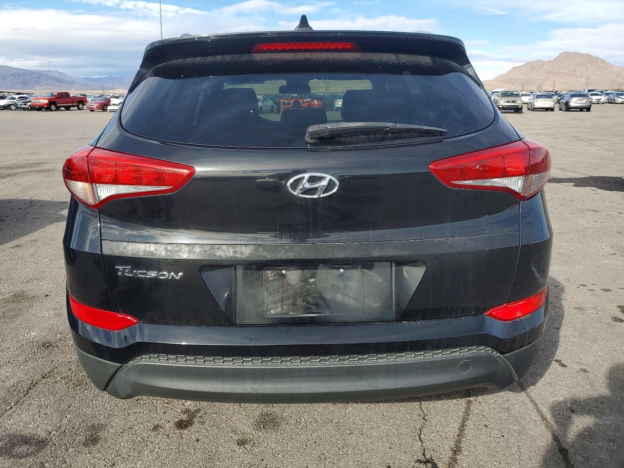 2018 HYUNDAI TUCSON SEL photo 6