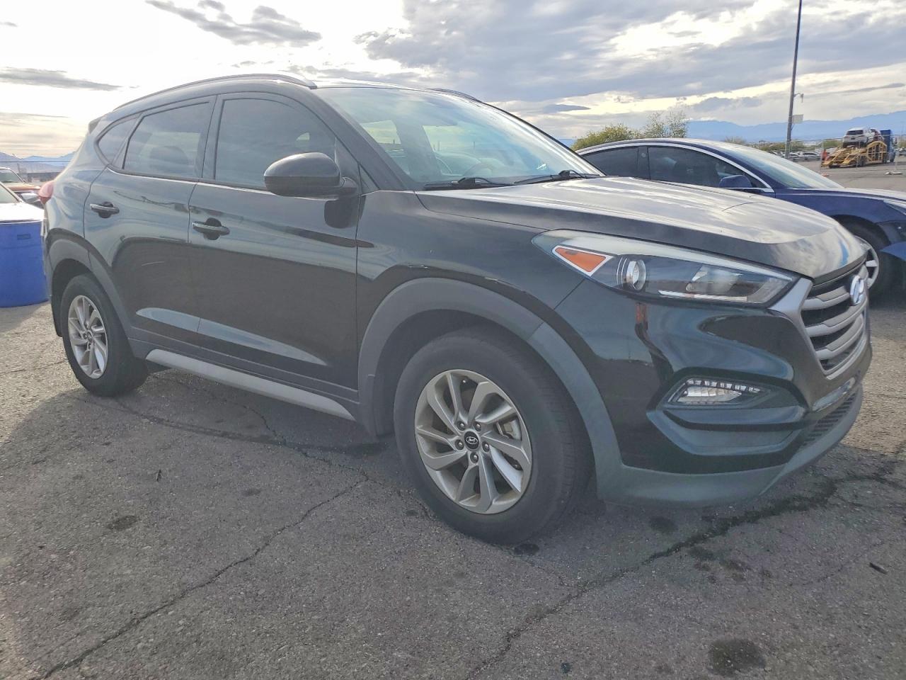 2018 HYUNDAI TUCSON SEL photo 4