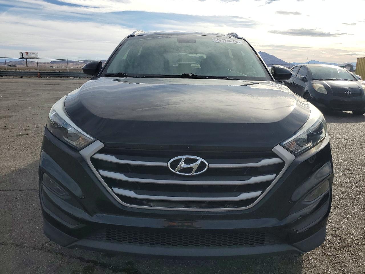 2018 HYUNDAI TUCSON SEL photo 5