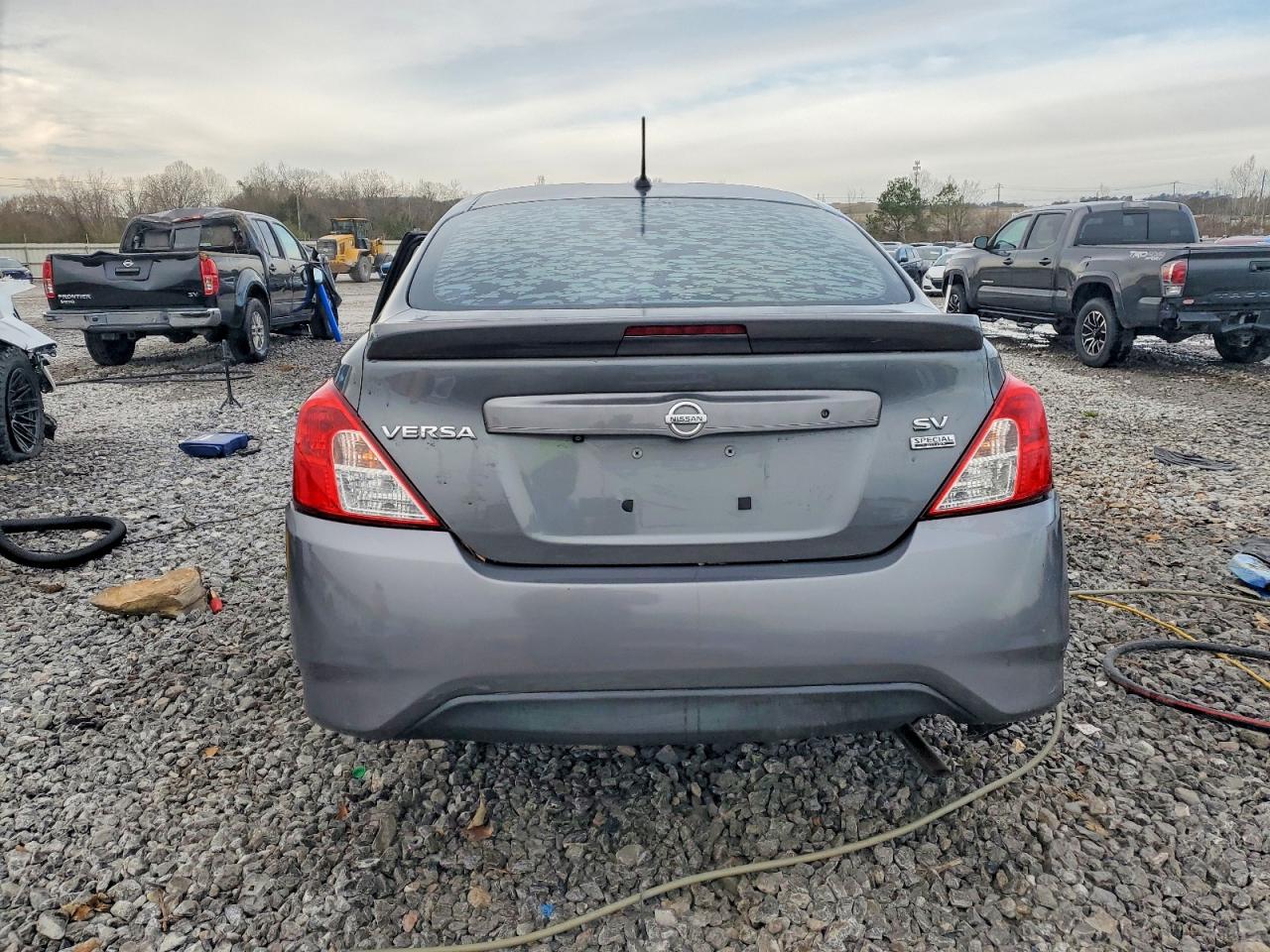 2018 NISSAN VERSA S photo 16