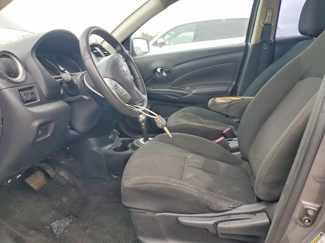2018 NISSAN VERSA S photo 19