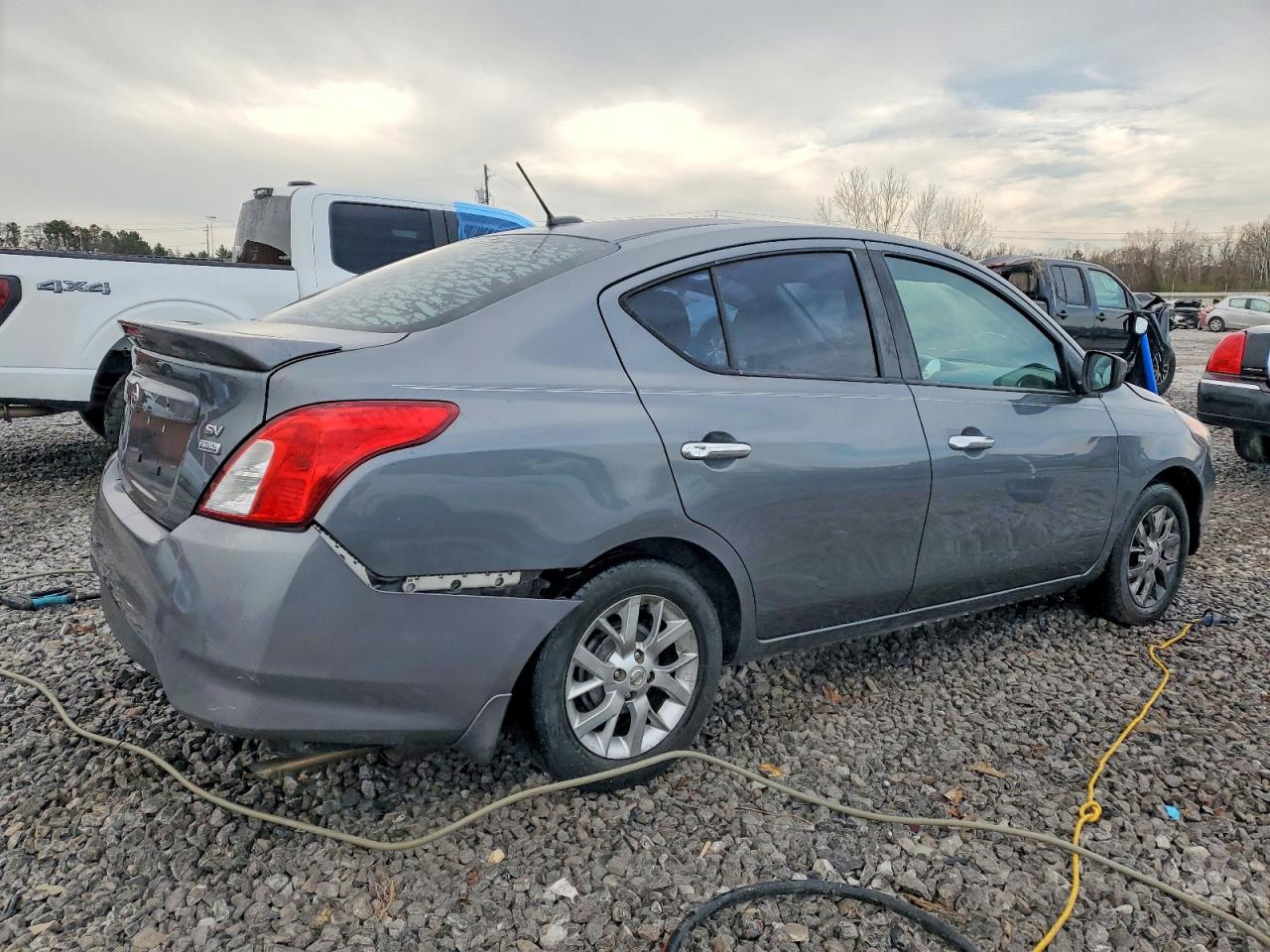 2018 NISSAN VERSA S photo 7