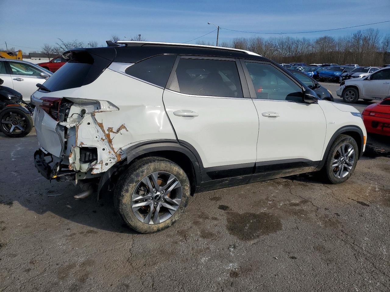 2023 KIA SELTOS S photo 5
