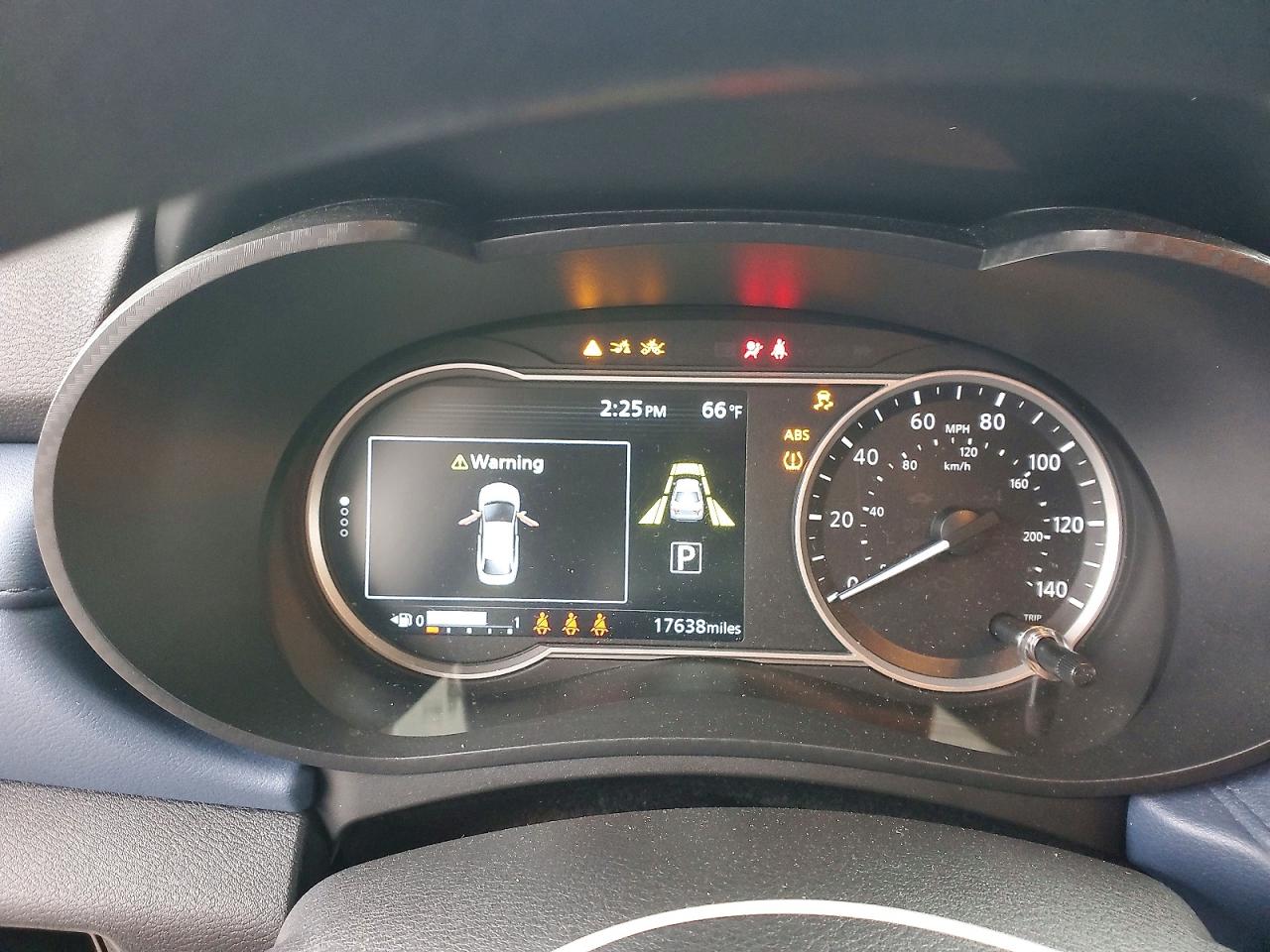 2025 NISSAN VERSA SV photo 9
