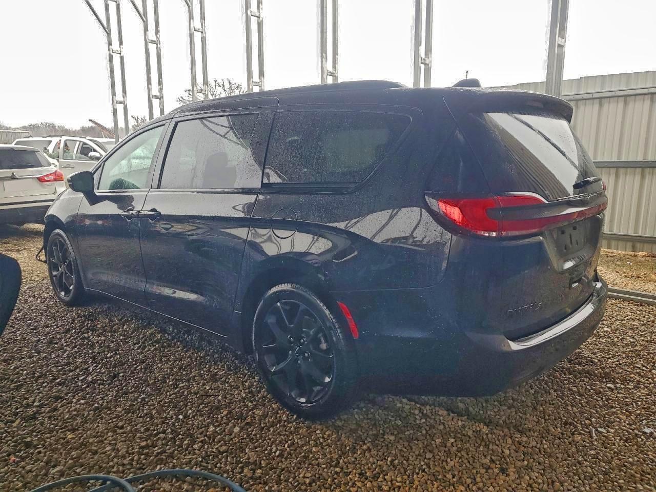 2025 CHRYSLER PACIFICA LIMITED photo 3