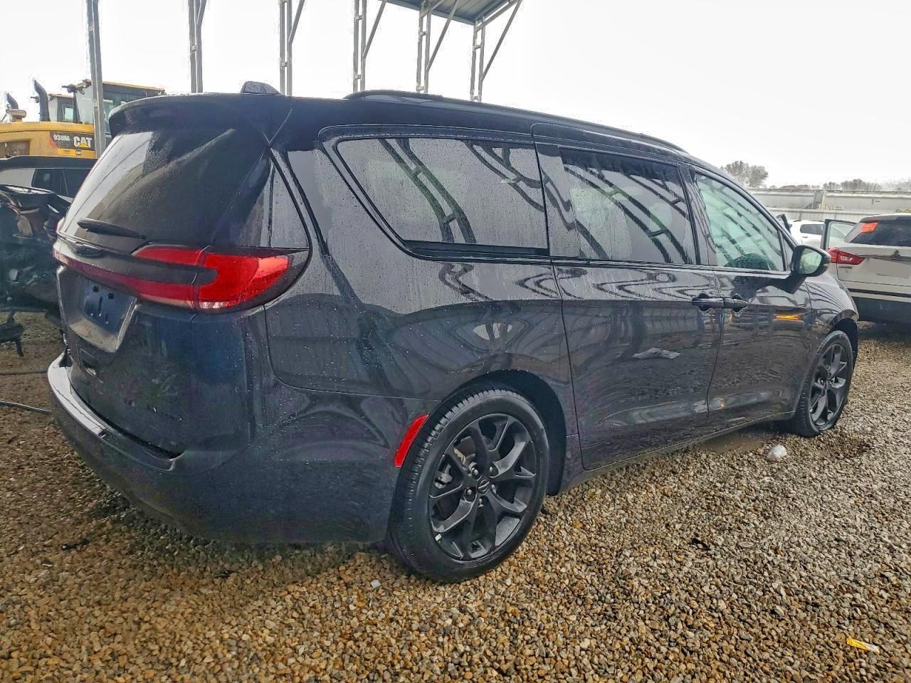 2025 CHRYSLER PACIFICA LIMITED photo 5
