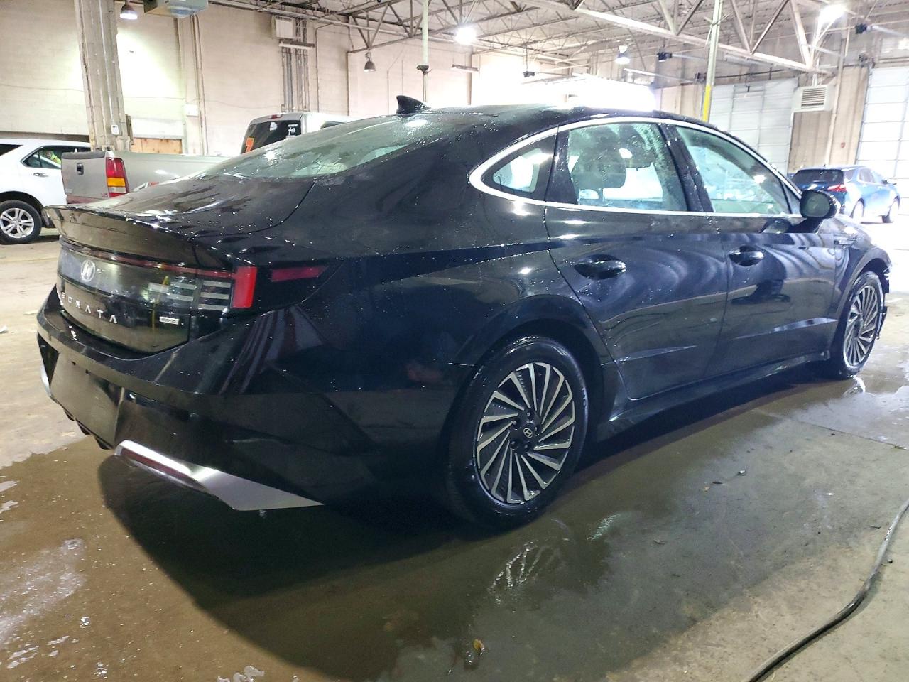 2025 HYUNDAI SONATA HYBRID photo 5