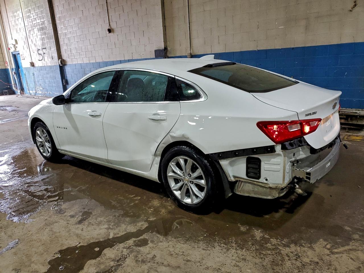 2023 CHEVROLET MALIBU LT photo 2