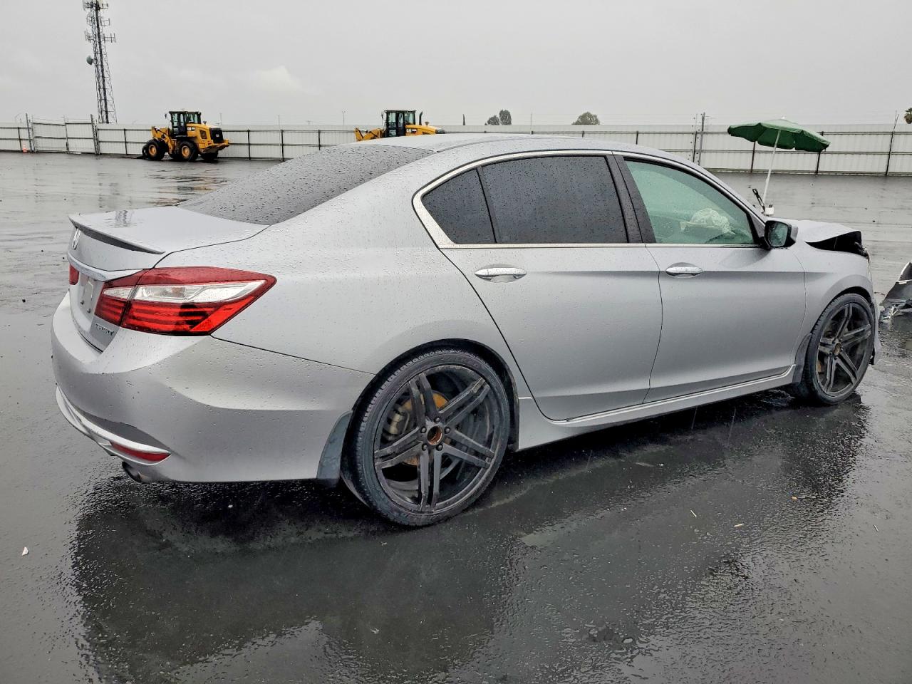 2017 HONDA ACCORD SPORT photo 3