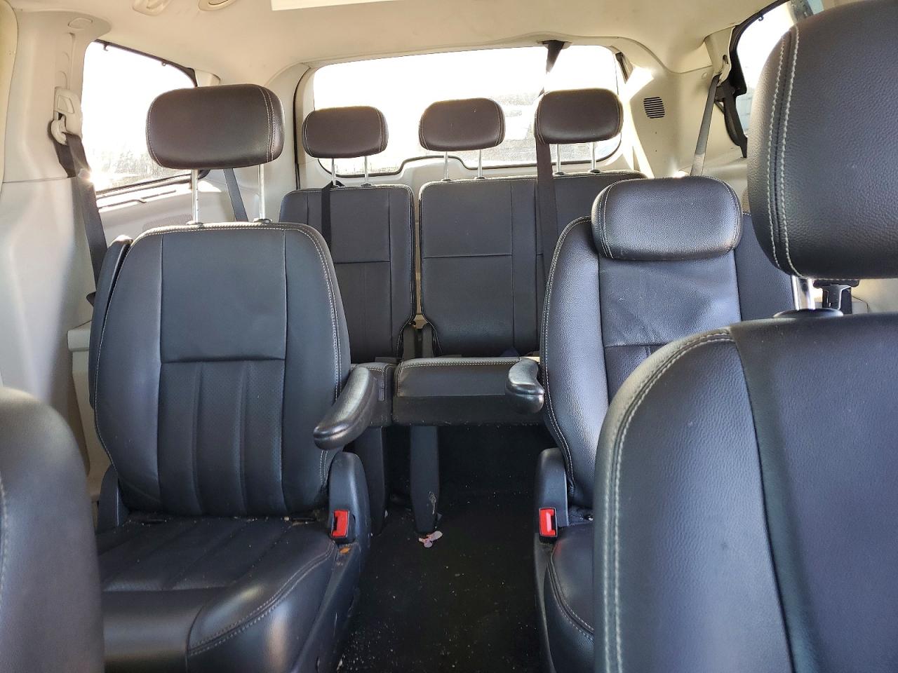 2010 CHRYSLER TOWN & COUNTRY TOURING PLUS photo 10